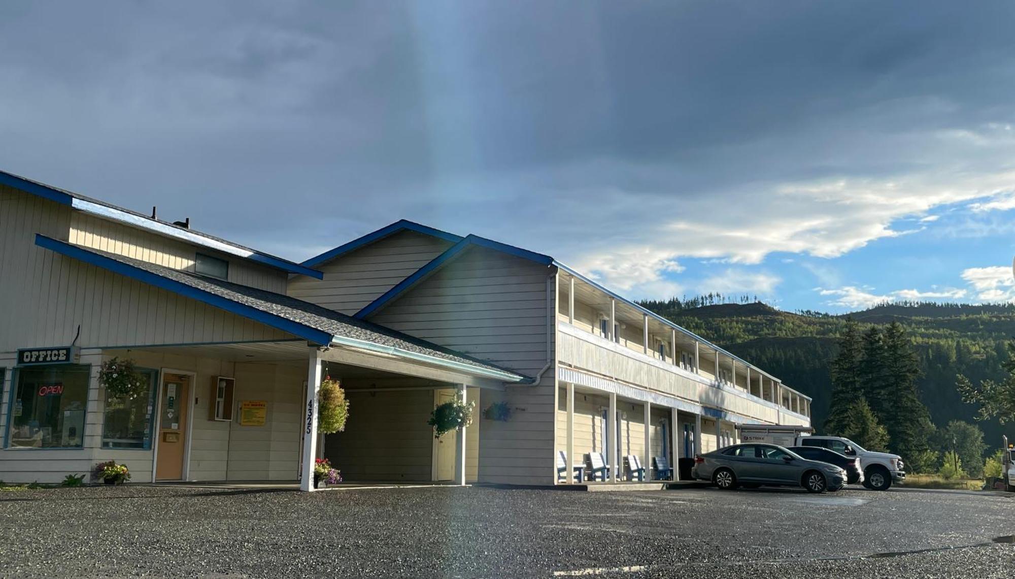 Y-5 Motel Barrière Esterno foto